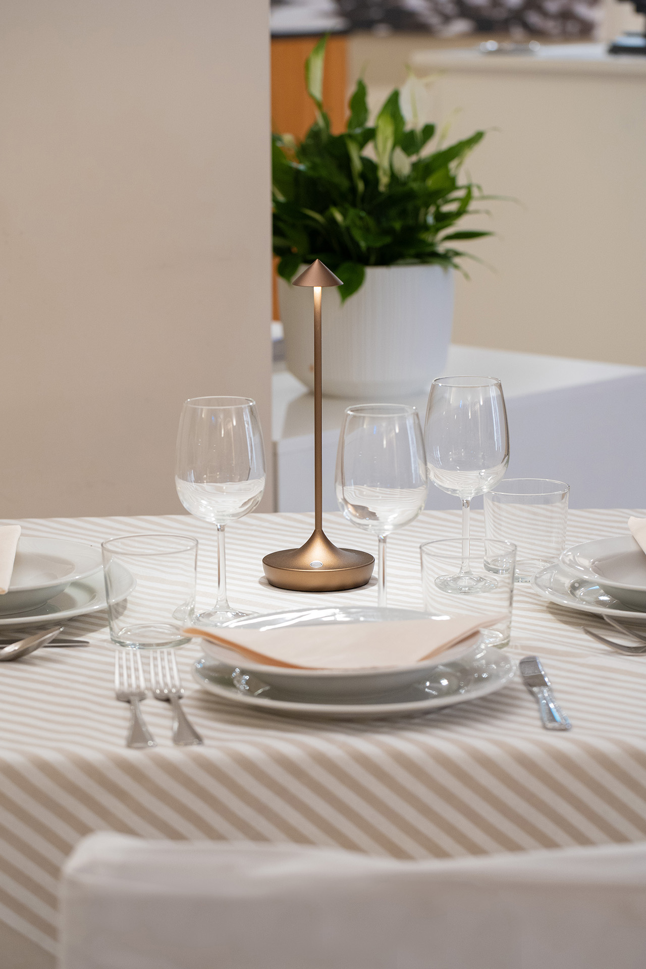 RESTAURANTE 6 Domus Pacis Hotel Assisi 052 Domus Pacis Interni 07 24 1 Default Title